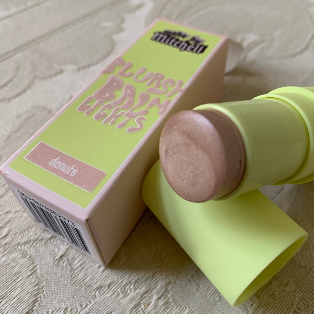 Made by Mitchell Blursh Lights Cream Blush Highlighter Stick in Donuts BNIB